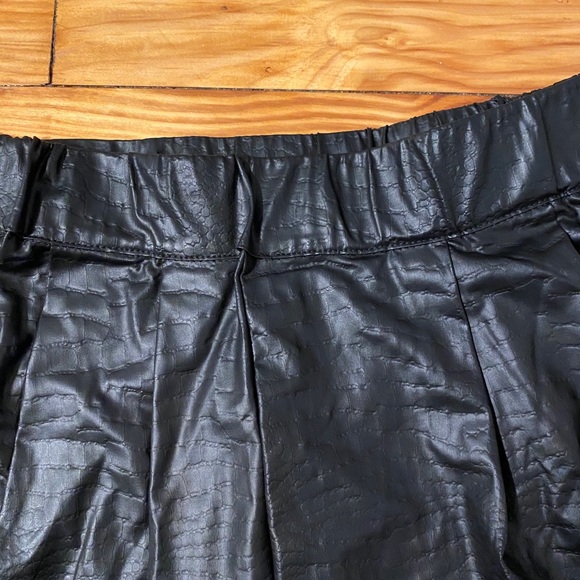 AQUA Leather Skirt - Picture 4 of 7